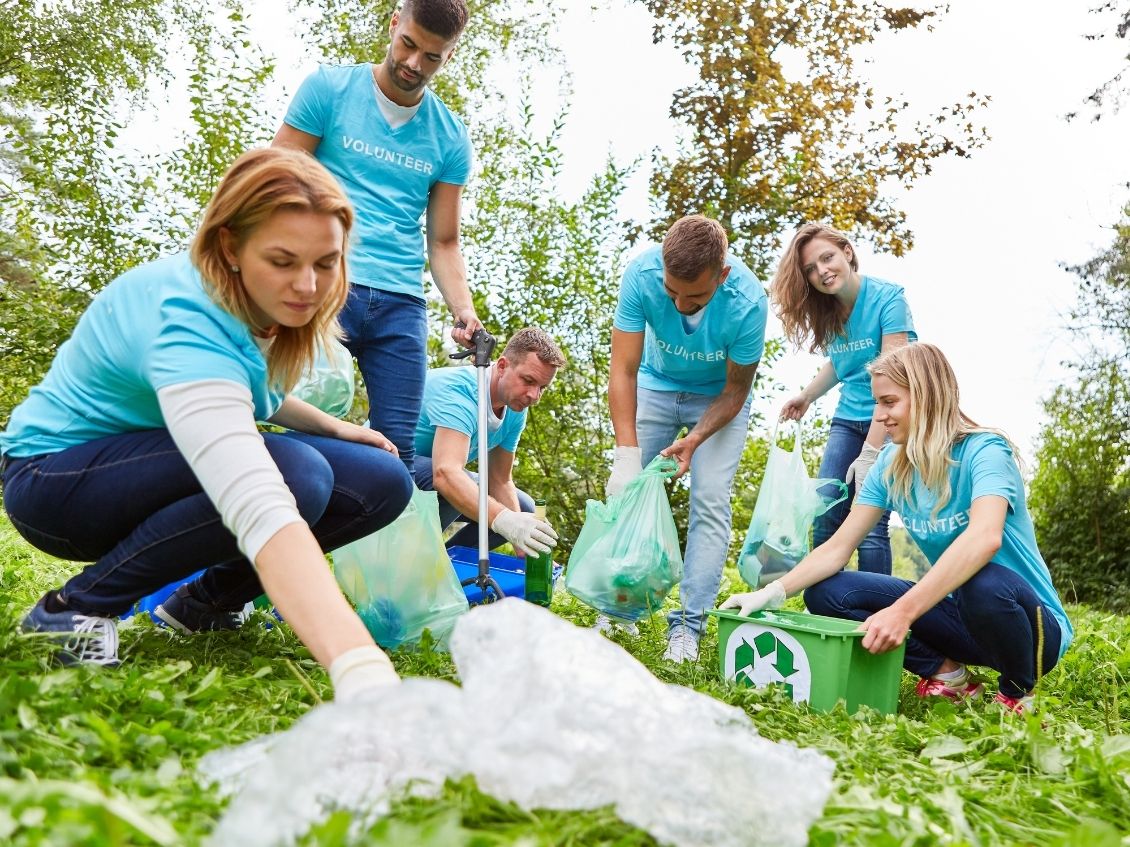Volunteer with us
